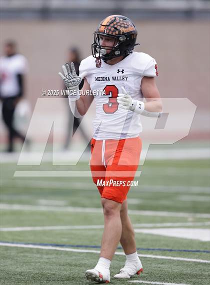 Thumbnail 2 in Dripping Springs @ Medina Valley (UIL 6A D2 Football Regional Playoff) photogallery.