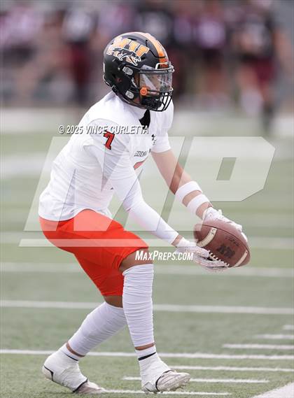 Thumbnail 3 in Dripping Springs @ Medina Valley (UIL 6A D2 Football Regional Playoff) photogallery.