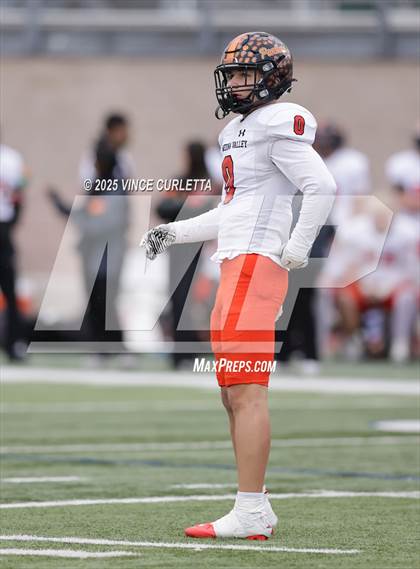 Thumbnail 2 in Dripping Springs @ Medina Valley (UIL 6A D2 Football Regional Playoff) photogallery.