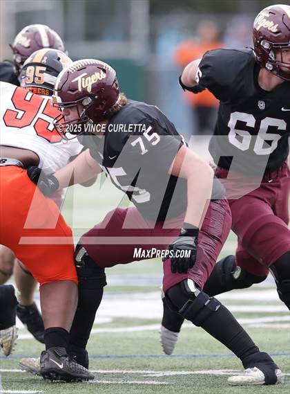 Thumbnail 2 in Dripping Springs @ Medina Valley (UIL 6A D2 Football Regional Playoff) photogallery.