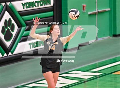 Thumbnail 3 in Mt. Vernon @ Yorktown photogallery.