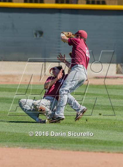 Thumbnail 2 in Sandia Prep @ Moorpark (Coach Bob National Invitational) photogallery.