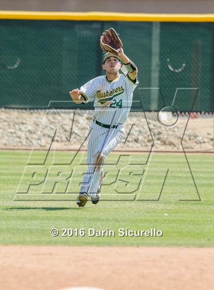 Thumbnail 1 in Sandia Prep @ Moorpark (Coach Bob National Invitational) photogallery.