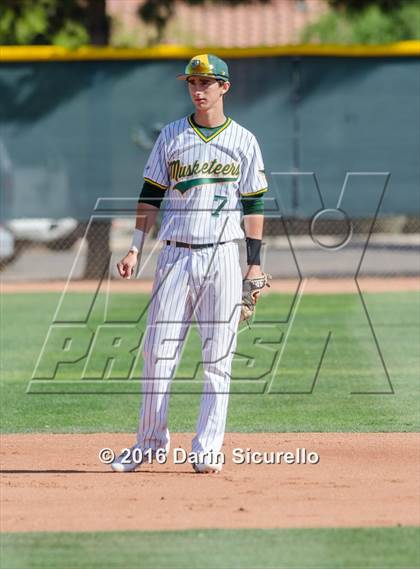 Thumbnail 1 in Sandia Prep @ Moorpark (Coach Bob National Invitational) photogallery.