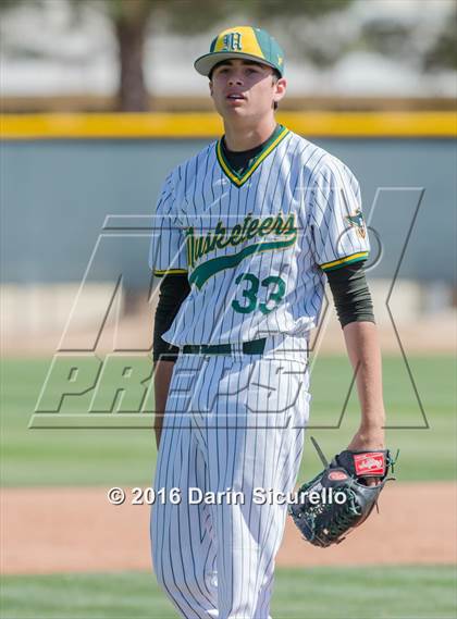 Thumbnail 2 in Sandia Prep @ Moorpark (Coach Bob National Invitational) photogallery.