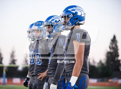Thumbnail 2 in Central Catholic @ Sierra photogallery.