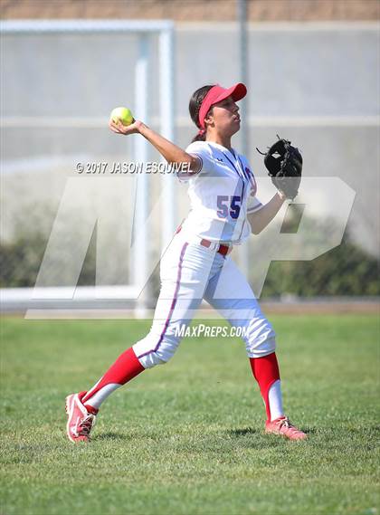 Thumbnail 2 in Glendale @ Los Altos (CIF SS Division 3 Playoff) photogallery.