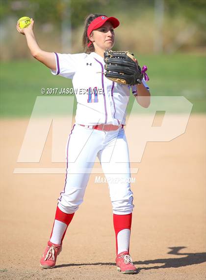 Thumbnail 2 in Glendale @ Los Altos (CIF SS Division 3 Playoff) photogallery.