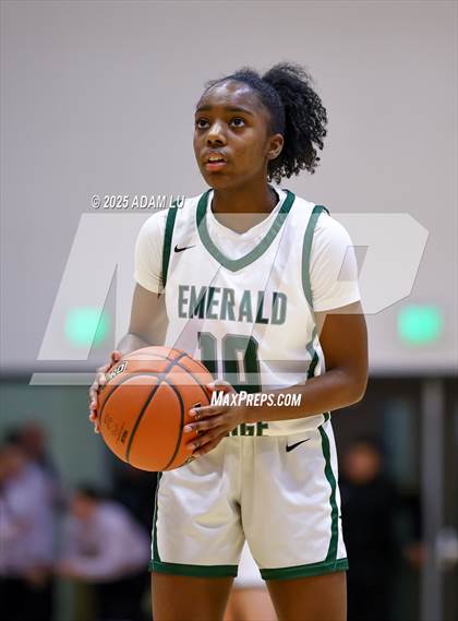 Thumbnail 2 in Emerald Ridge vs. Ellensburg photogallery.