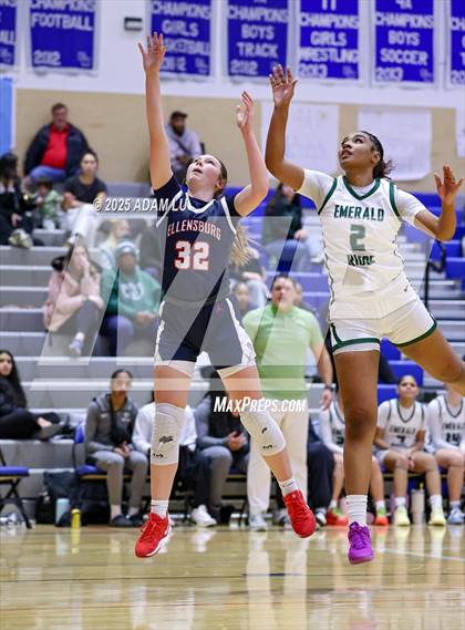 Thumbnail 3 in Emerald Ridge vs. Ellensburg photogallery.