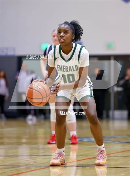 Thumbnail 3 in Emerald Ridge vs. Ellensburg photogallery.