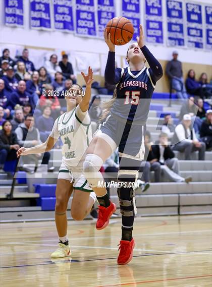 Thumbnail 2 in Emerald Ridge vs. Ellensburg photogallery.