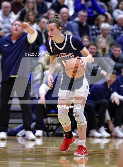 Thumbnail 3 in Emerald Ridge vs. Ellensburg photogallery.