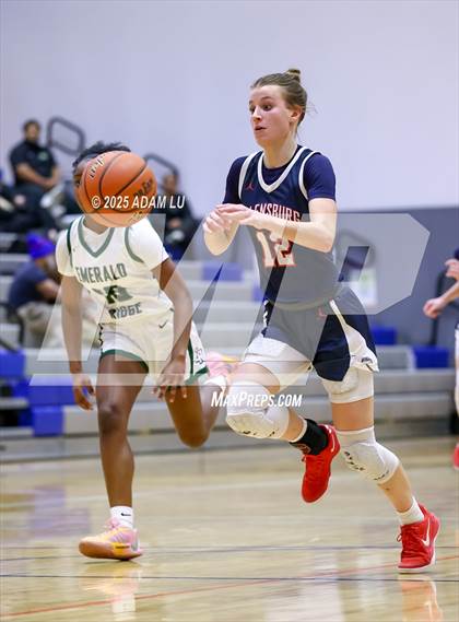 Thumbnail 2 in Emerald Ridge vs. Ellensburg photogallery.