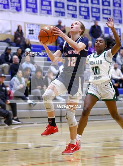 Thumbnail 1 in Emerald Ridge vs. Ellensburg photogallery.