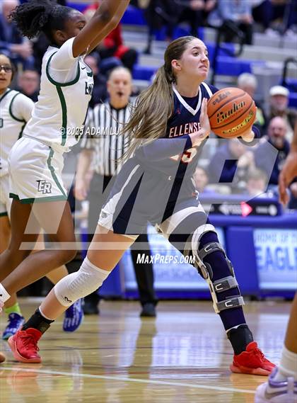 Thumbnail 2 in Emerald Ridge vs. Ellensburg photogallery.
