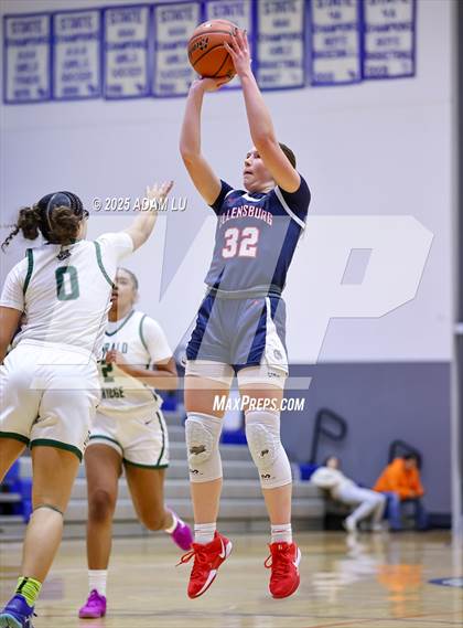 Thumbnail 2 in Emerald Ridge vs. Ellensburg photogallery.