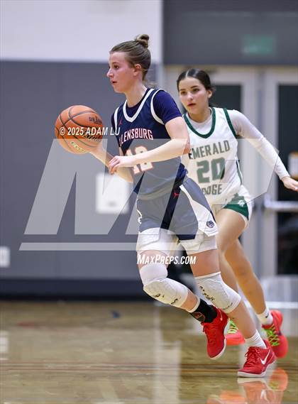 Thumbnail 3 in Emerald Ridge vs. Ellensburg photogallery.