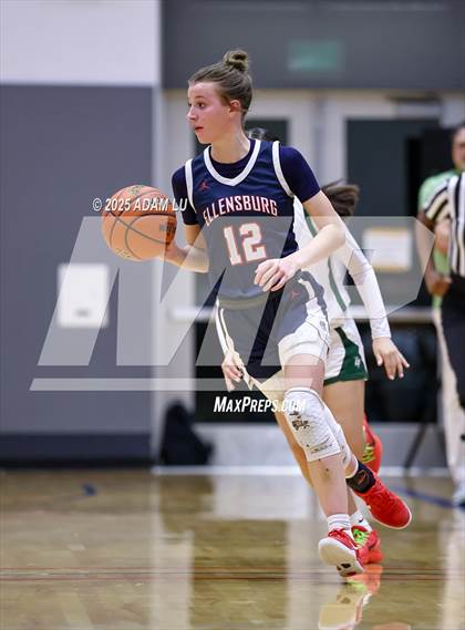 Thumbnail 2 in Emerald Ridge vs. Ellensburg photogallery.