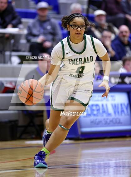 Thumbnail 1 in Emerald Ridge vs. Ellensburg photogallery.