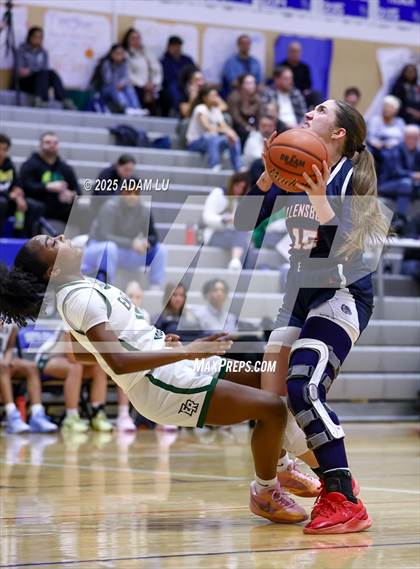 Thumbnail 3 in Emerald Ridge vs. Ellensburg photogallery.