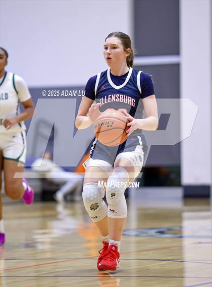 Thumbnail 2 in Emerald Ridge vs. Ellensburg photogallery.