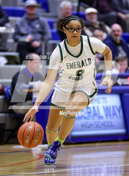 Thumbnail 2 in Emerald Ridge vs. Ellensburg photogallery.