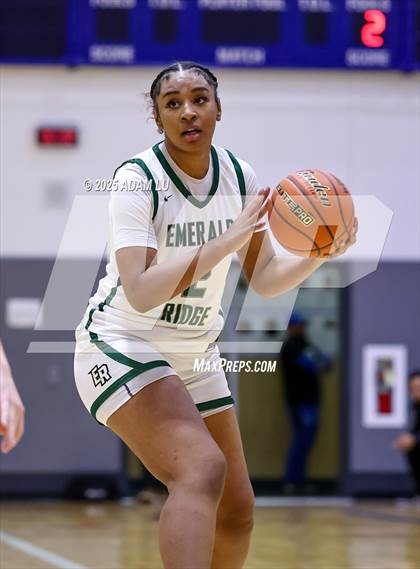 Thumbnail 3 in Emerald Ridge vs. Ellensburg photogallery.