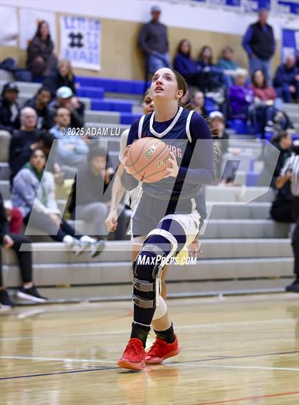 Thumbnail 2 in Emerald Ridge vs. Ellensburg photogallery.