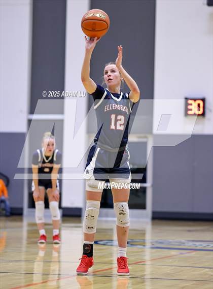 Thumbnail 3 in Emerald Ridge vs. Ellensburg photogallery.