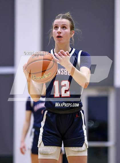 Thumbnail 2 in Emerald Ridge vs. Ellensburg photogallery.