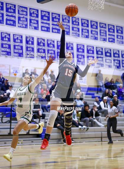 Thumbnail 3 in Emerald Ridge vs. Ellensburg photogallery.