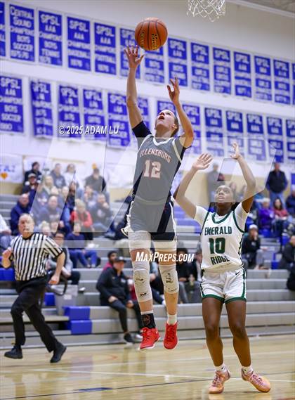 Thumbnail 2 in Emerald Ridge vs. Ellensburg photogallery.