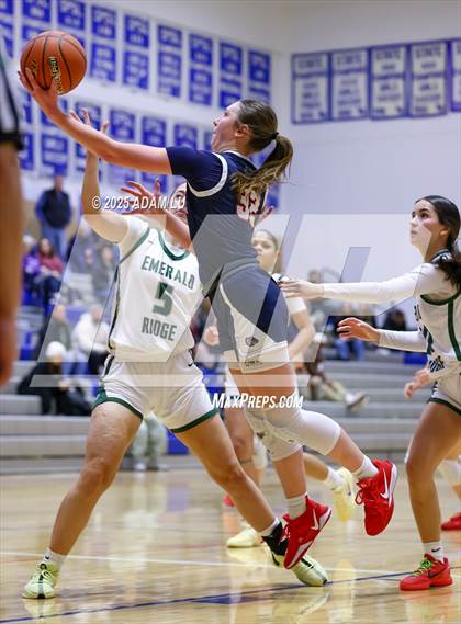 Thumbnail 3 in Emerald Ridge vs. Ellensburg photogallery.