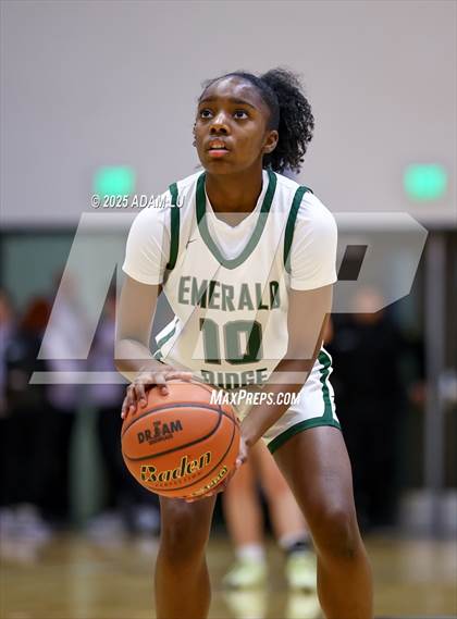 Thumbnail 1 in Emerald Ridge vs. Ellensburg photogallery.