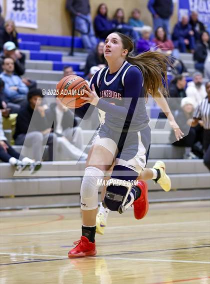 Thumbnail 3 in Emerald Ridge vs. Ellensburg photogallery.