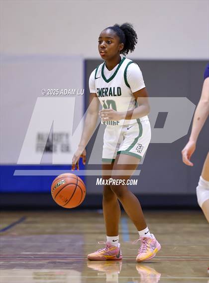 Thumbnail 2 in Emerald Ridge vs. Ellensburg photogallery.