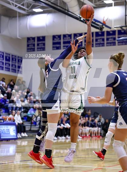 Thumbnail 1 in Emerald Ridge vs. Ellensburg photogallery.
