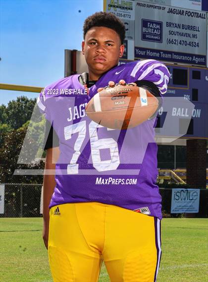 Thumbnail 3 in DeSoto Central (Team & Individuals) photogallery.