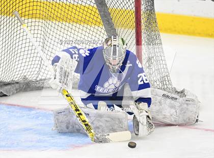 Thumbnail 2 in Rocky Hill CoOp vs. Newington Co-op (CIAC DIII Semifinal) photogallery.