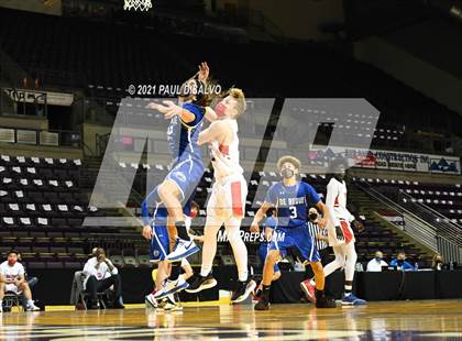 Thumbnail 2 in Belleview Christian vs. De Beque (CHSAA 1A State Final) photogallery.