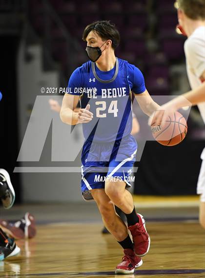 Thumbnail 3 in Belleview Christian vs. De Beque (CHSAA 1A State Final) photogallery.