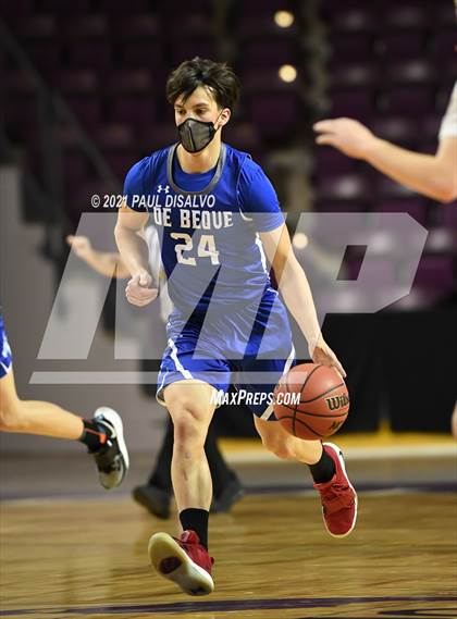 Thumbnail 2 in Belleview Christian vs. De Beque (CHSAA 1A State Final) photogallery.