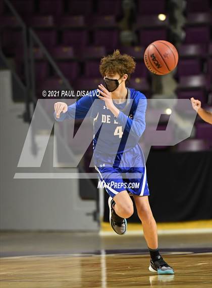 Thumbnail 2 in Belleview Christian vs. De Beque (CHSAA 1A State Final) photogallery.