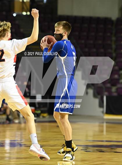 Thumbnail 3 in Belleview Christian vs. De Beque (CHSAA 1A State Final) photogallery.