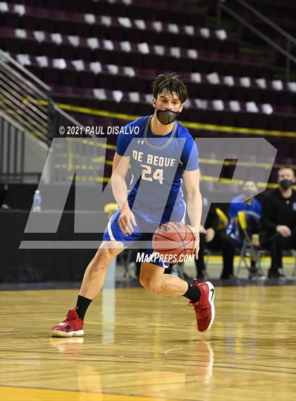 Thumbnail 3 in Belleview Christian vs. De Beque (CHSAA 1A State Final) photogallery.