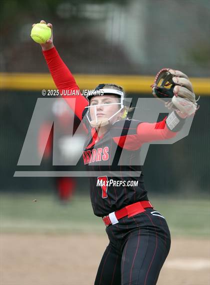Thumbnail 3 in Boise vs. Gooding (Win The Pitch Tournament) photogallery.