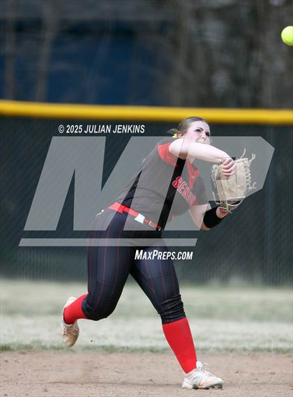 Thumbnail 2 in Boise vs. Gooding (Win The Pitch Tournament) photogallery.