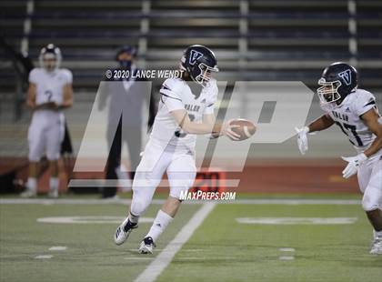 Thumbnail 3 in Valor Christian vs. Cherry Creek (CHSAA 5A State Championship) photogallery.