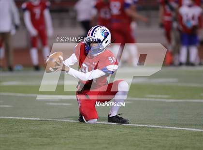 Thumbnail 1 in Valor Christian vs. Cherry Creek (CHSAA 5A State Championship) photogallery.